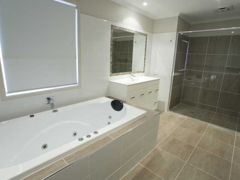 2 Willaroo Court, Wurtulla QLD 4575