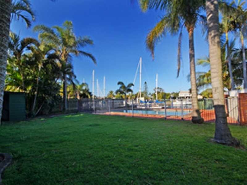 13 Adelong Cres, Buddina QLD 4575