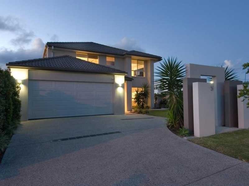 5 Tarawa St, Kawana Island QLD 4575