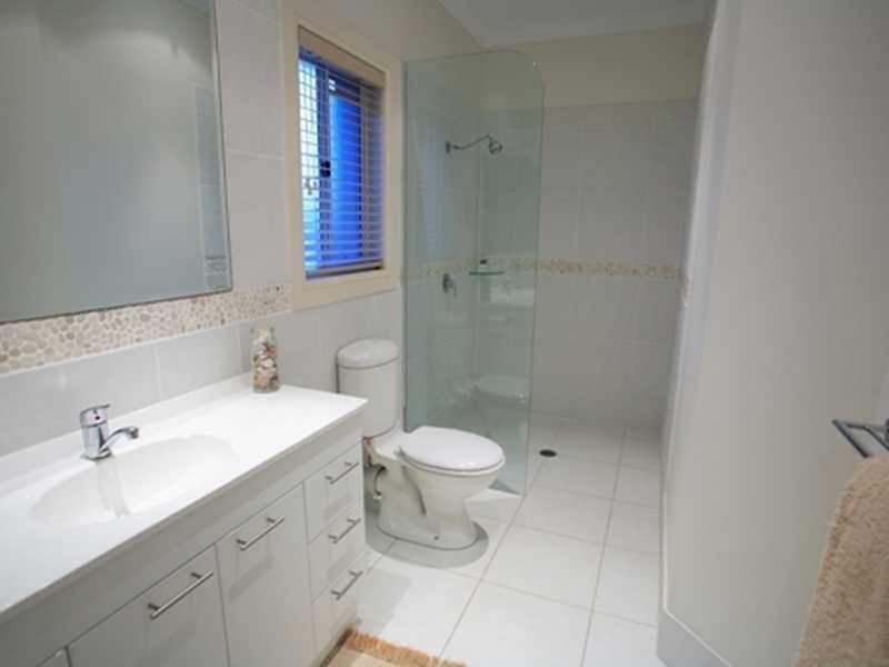 2 Oak Court, Minyama QLD 4575