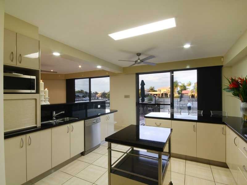 10 Island Ct, Minyama QLD 4575
