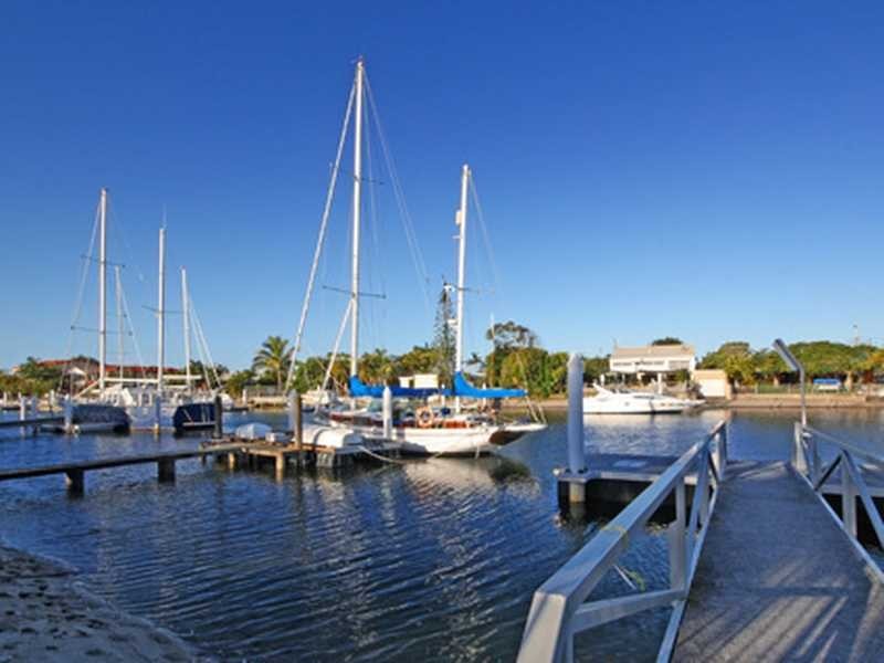 13 Adelong Cres, Buddina QLD 4575