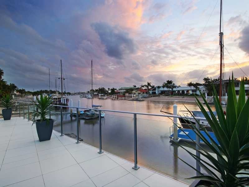 8 Aroona Ave, Buddina QLD 4575