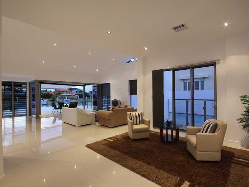 8 Aroona Ave, Buddina QLD 4575