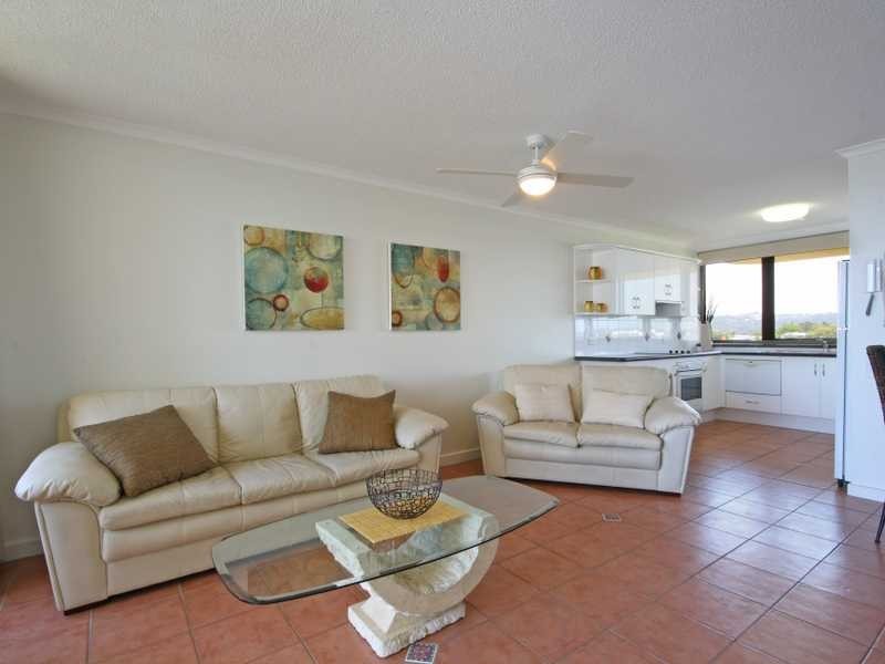 Unit 18/120 Duporth Avenue, Maroochydore QLD 4558