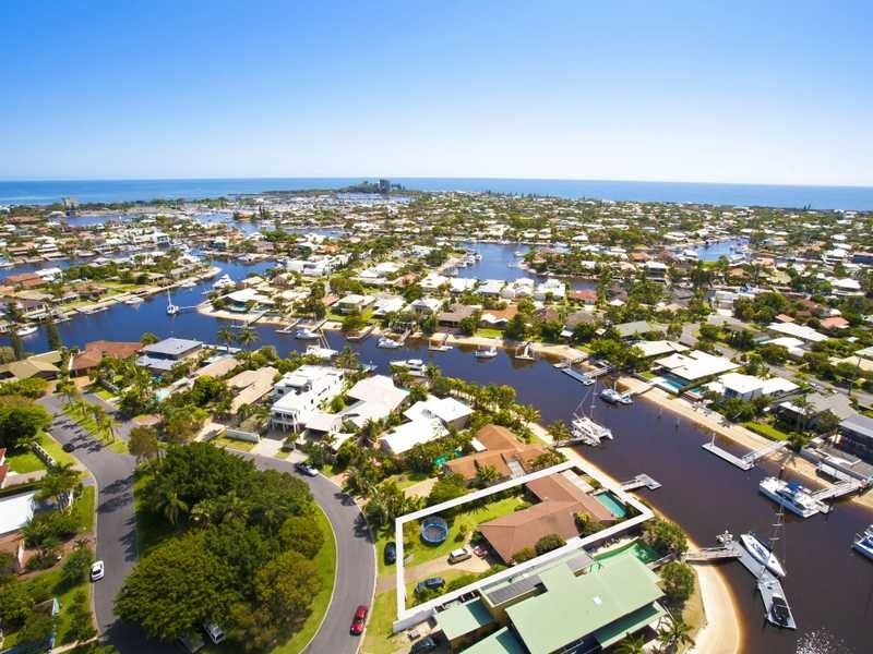 17 Island Ct, Minyama QLD 4575