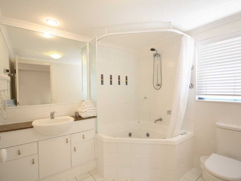 Unit 219/102 Alexandra Pde, Alexandra Headland QLD 4572