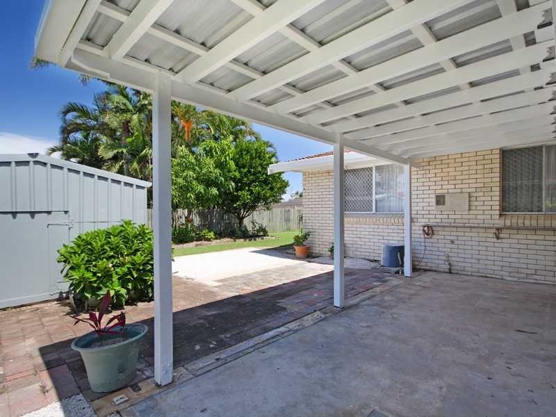 11 Bermagui Cres, Buddina QLD 4575