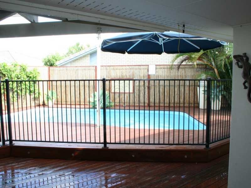 18 Tallawa Pl, Wurtulla QLD 4575