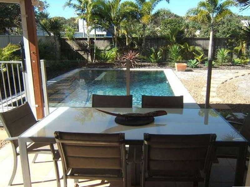 24 Bareena Pl, Warana QLD 4575