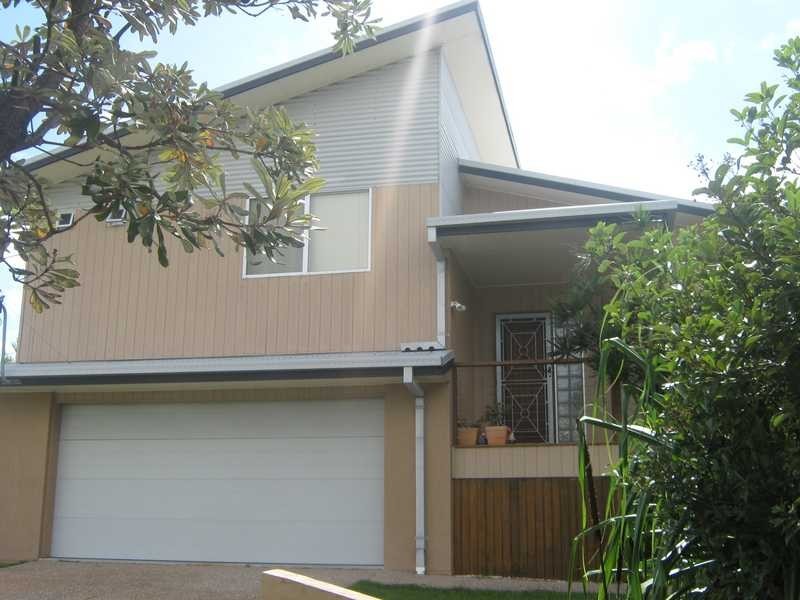 24 Bareena Pl, Warana QLD 4575