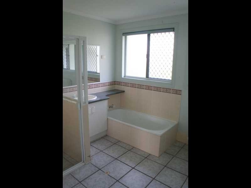 38 Kumbada Ct, Minyama QLD 4575