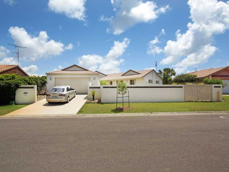 2 Gannet Close, Wurtulla QLD 4575