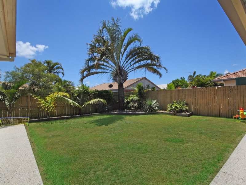 2 Gannet Close, Wurtulla QLD 4575