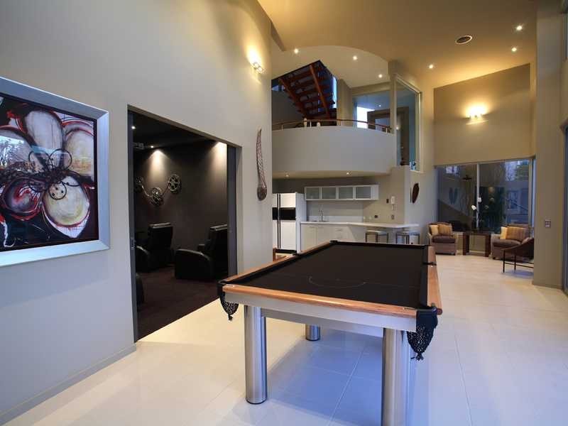 11 Tantula Road East, Alexandra Headland QLD 4572