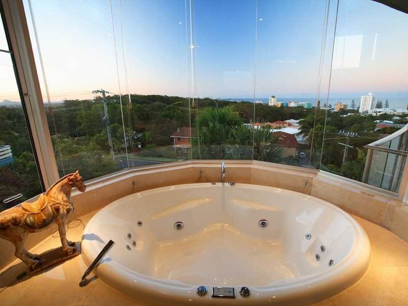 11 Tantula Road East, Alexandra Headland QLD 4572