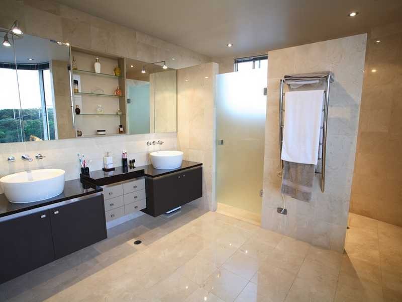 11 Tantula Road East, Alexandra Headland QLD 4572