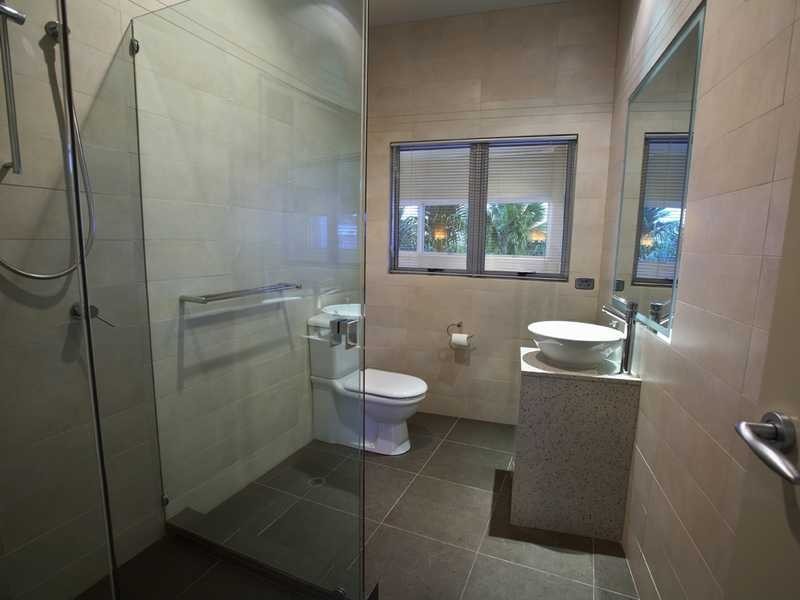 11 Tantula Road East, Alexandra Headland QLD 4572