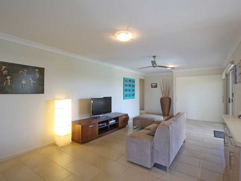 8 Wimbrel Court, Wurtulla QLD 4575