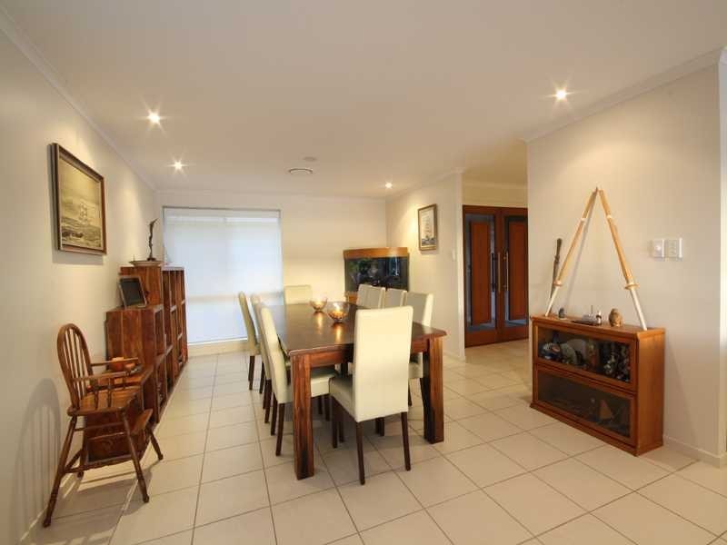 24 Jessica Boulevard, Minyama QLD 4575