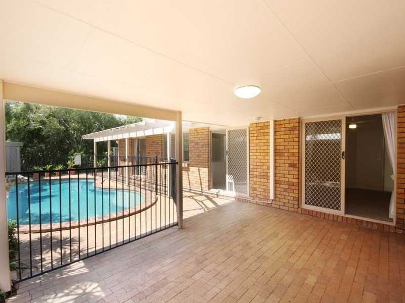 209 Oceanic Drive, Warana QLD 4575