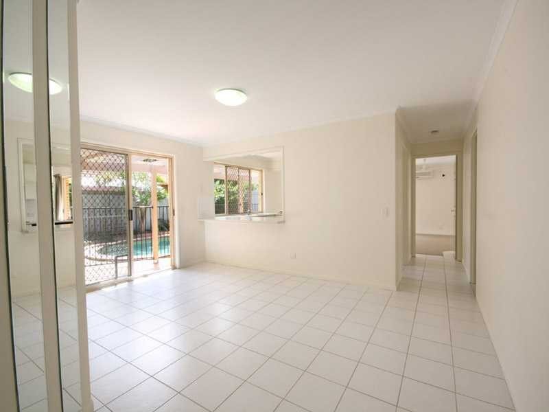 209 Oceanic Drive, Warana QLD 4575