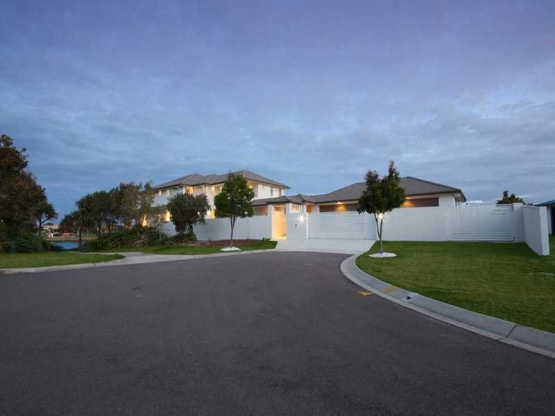 18 Seychelles Place, Kawana Waters QLD 4575