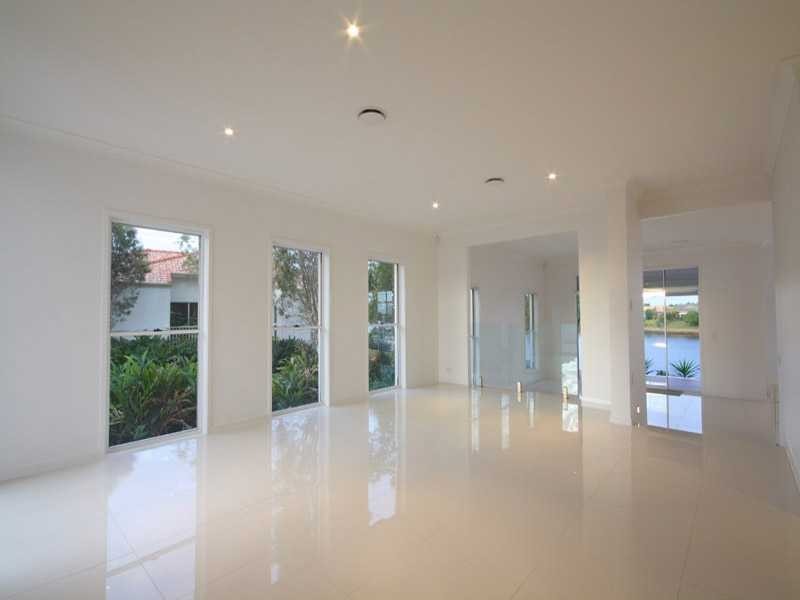 18 Seychelles Place, Kawana Waters QLD 4575