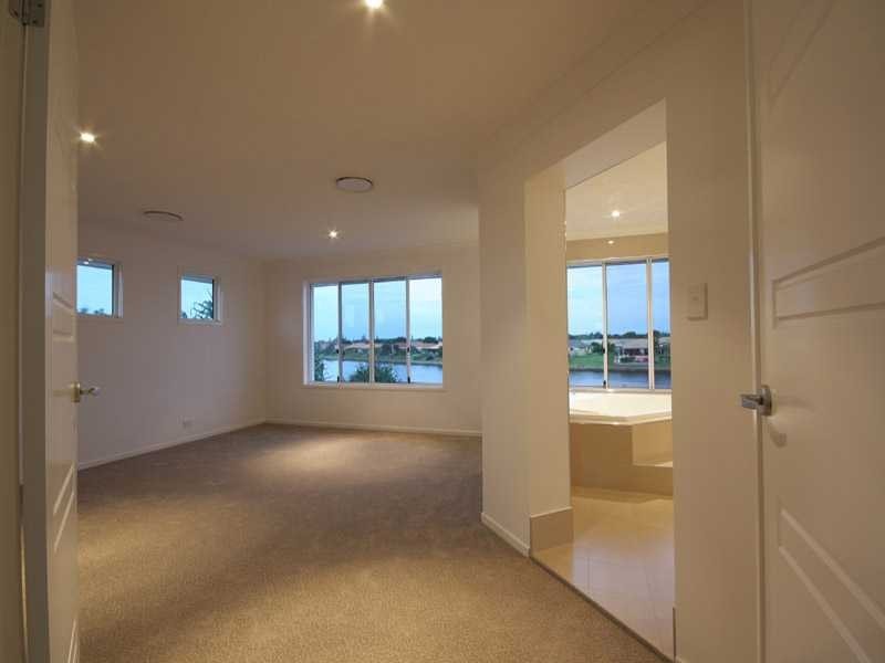 18 Seychelles Place, Kawana Waters QLD 4575