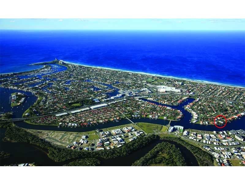 52 Sunbird Chase, Kawana Waters QLD 4575