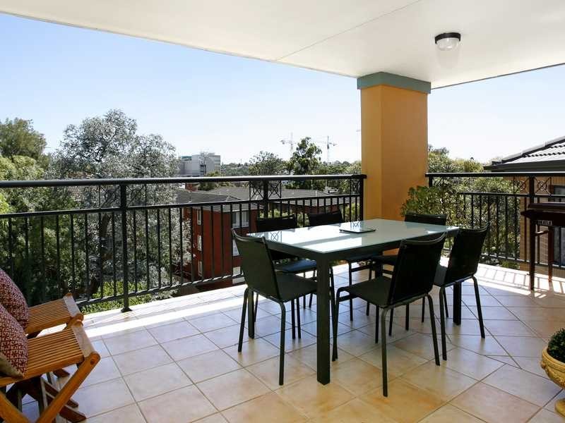 Apartment 11/8-16 William Street, Ryde NSW 2112