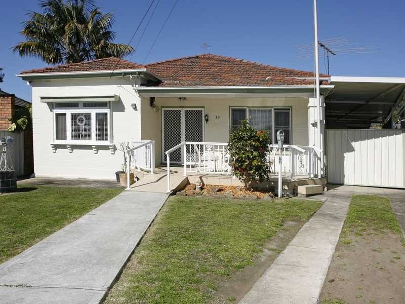 39 Saxon Street, Belfield NSW 2191