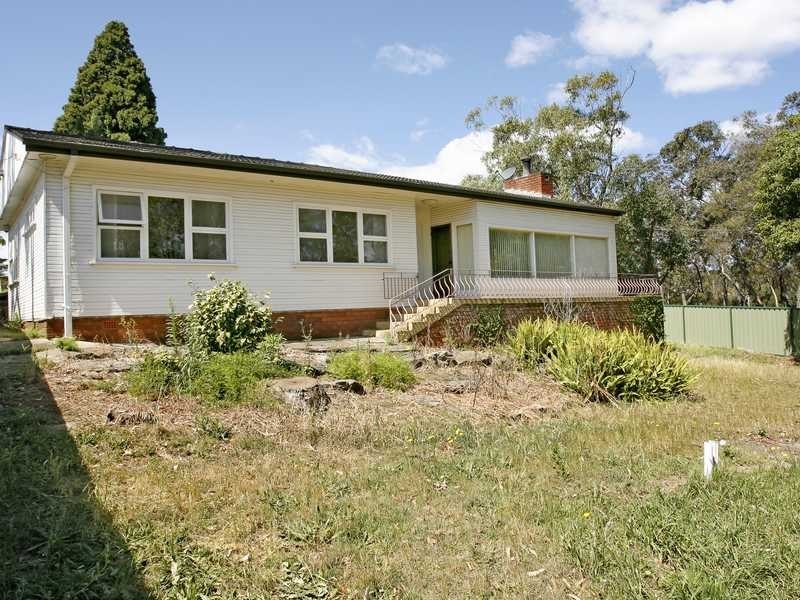 39 Doris Street, Picnic Point NSW 2213
