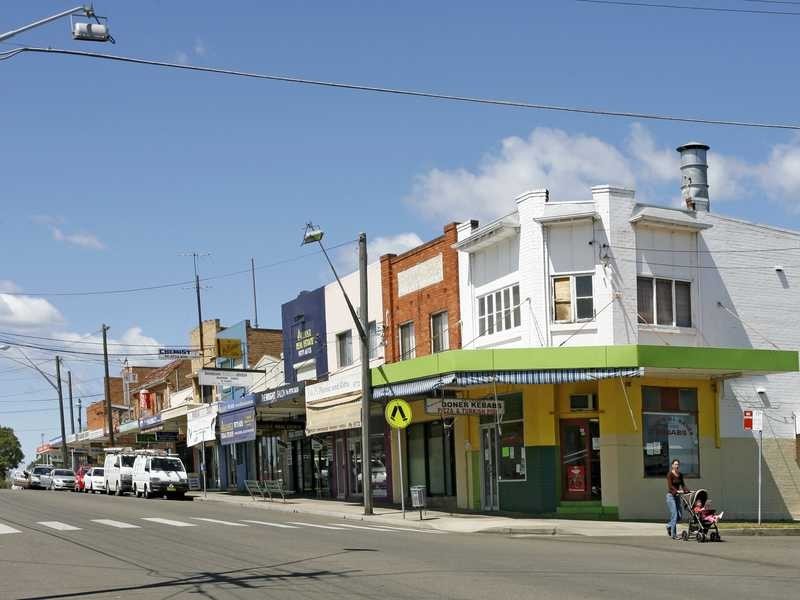 39 Doris Street, Picnic Point NSW 2213