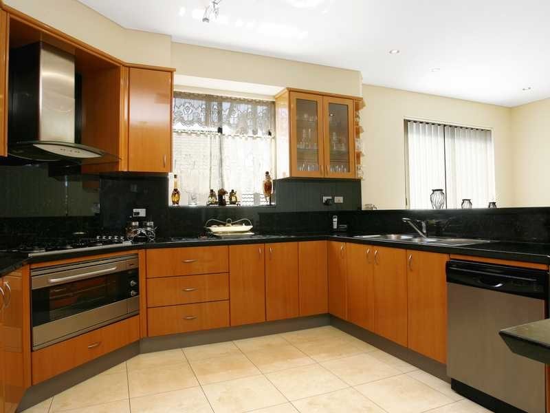 33 Rea Street, Greenacre NSW 2190