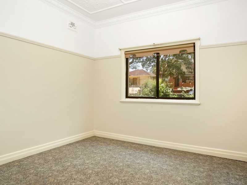 14 Links Avenue, Concord NSW 2137