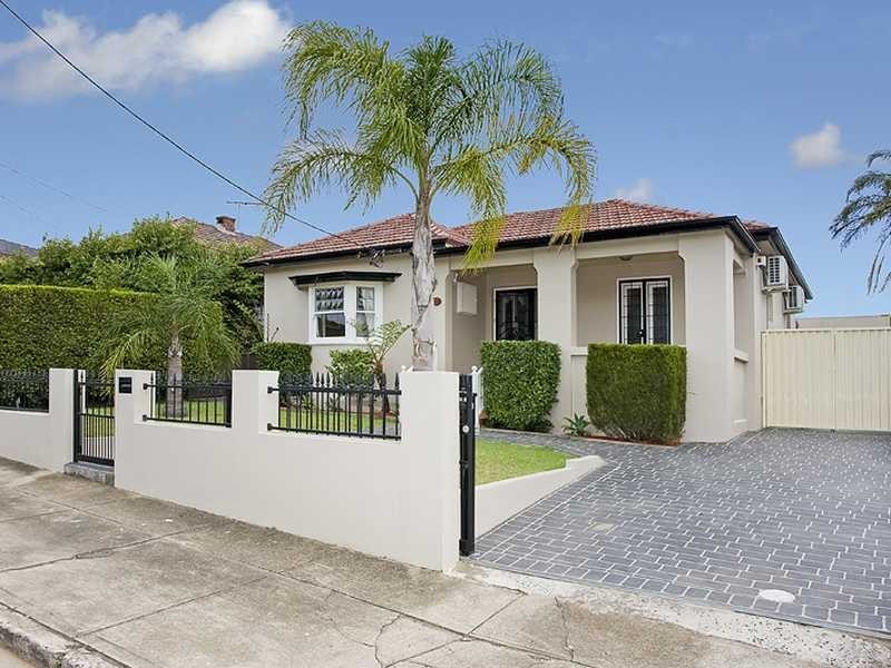 16 Gannons Avenue, Hurstville NSW 2220