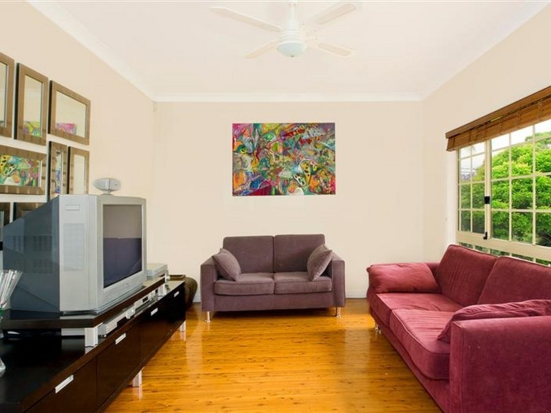 14 Treloar Crescent, Chester Hill NSW 2162