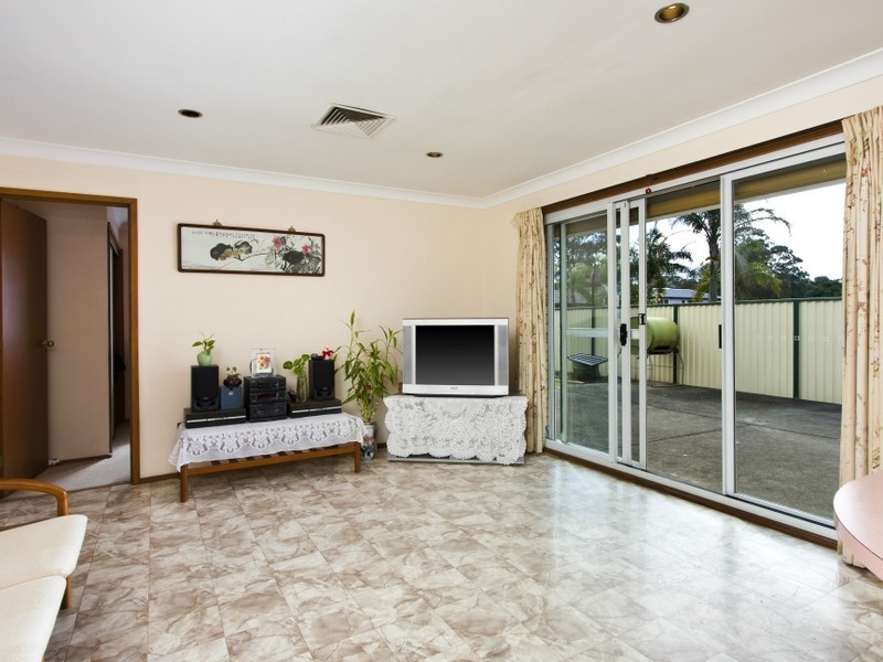 21 Woodland Road, Chester Hill NSW 2162