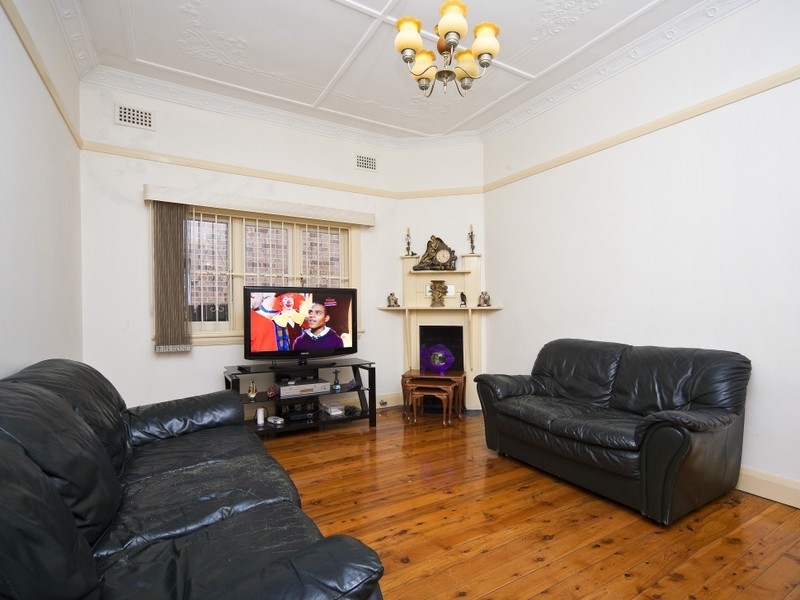 17 Scott Street, Belfield NSW 2191