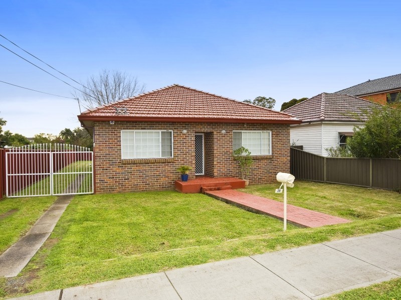 38 Johnston Road, Bass Hill NSW 2197