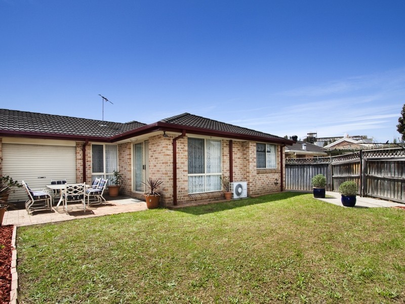 7 Silkyoak Grove, Greenacre NSW 2190