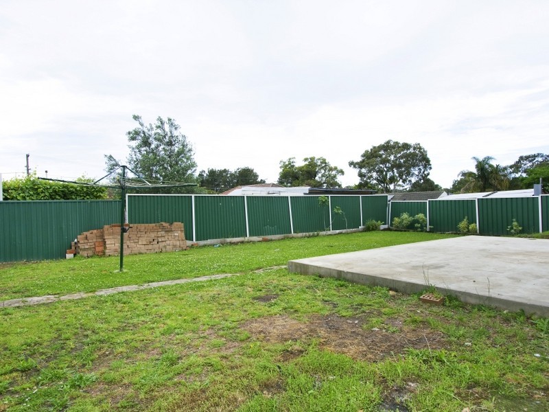 1 Karuah Street, Greenacre NSW 2190