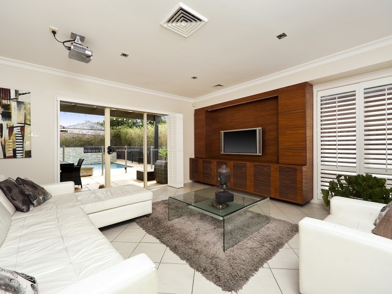 61 Clarence Street, Belfield NSW 2191