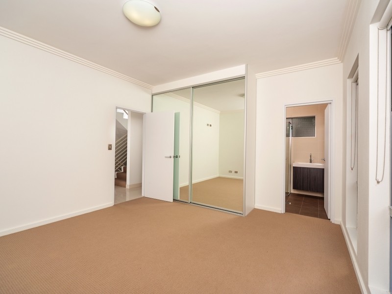 1/7 Cheltenham Road, Croydon NSW 2132