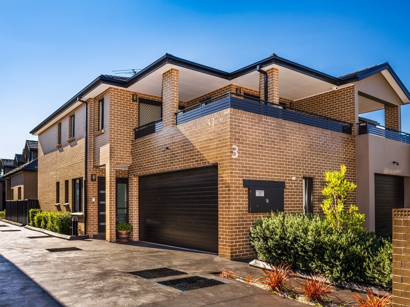 3/49 Old Kent Road, Greenacre NSW 2190