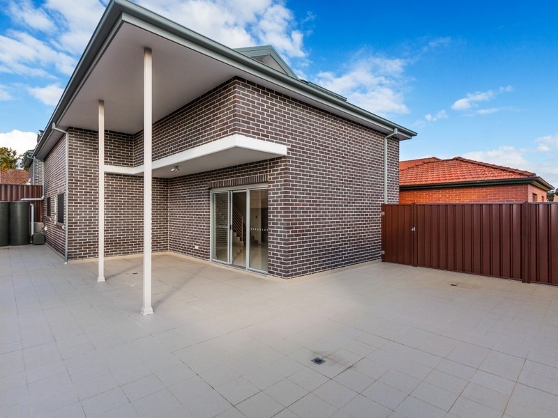 2/7 Cheltenham Road, Croydon NSW 2132