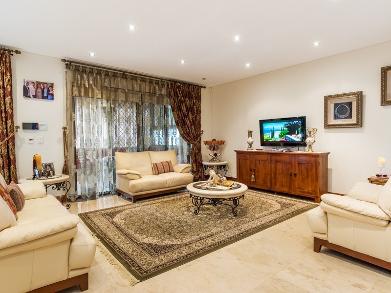 8 Cowl Street, Greenacre NSW 2190