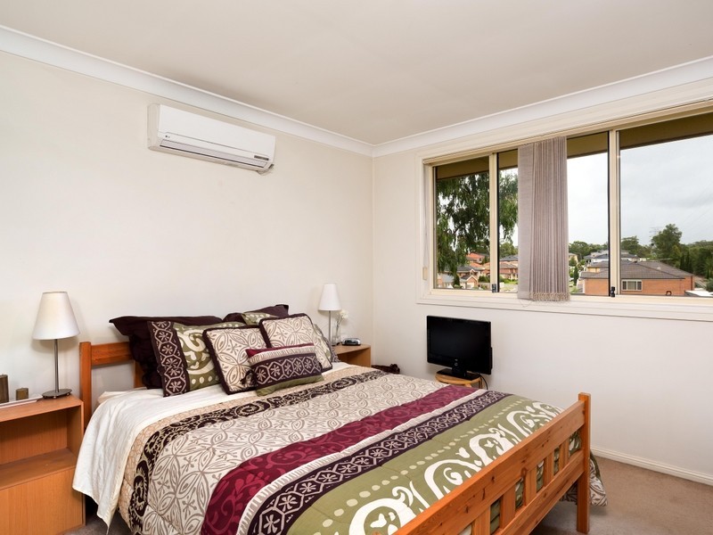 6/11 Mataro Close, Edensor Park NSW 2176