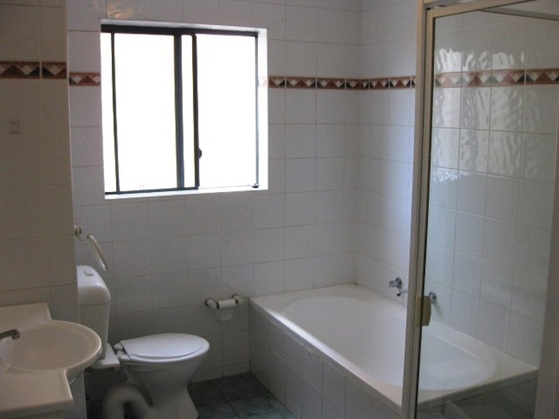 Unit 18/4-8 Gordon Street, Bankstown NSW 2200
